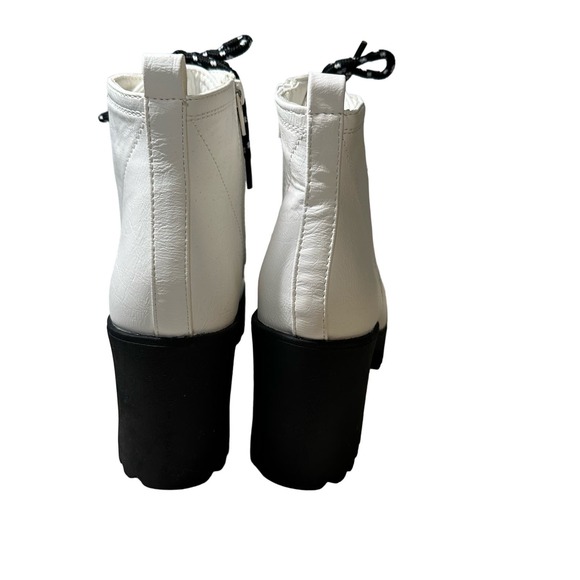 Seven7 White and Black Flatiron Boots Y2K NWOT Size 9 Platform 3.5” Heel - Picture 4 of 10